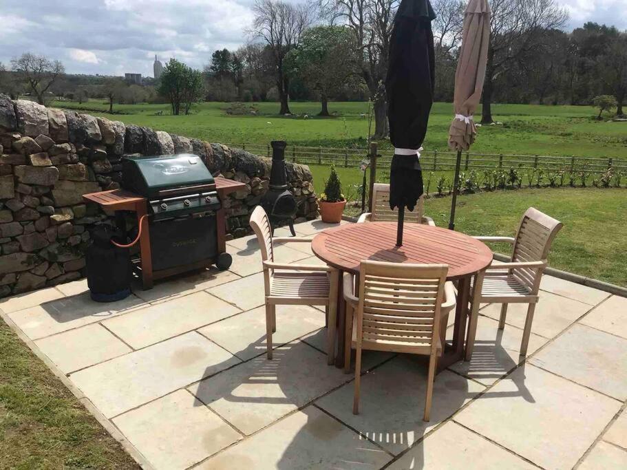 Chic 2 Bed Peak District Cottage Barn Near Alton Towers, Polar Bears, Chatsworth House Leek Zewnętrze zdjęcie