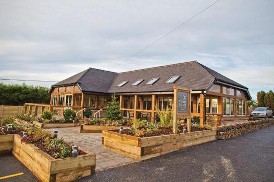 Chic 2 Bed Peak District Cottage Barn Near Alton Towers, Polar Bears, Chatsworth House Leek Zewnętrze zdjęcie